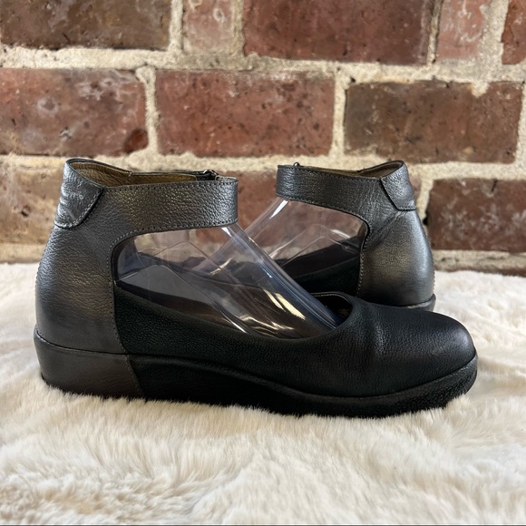 Fly London Gray & Black Wedge Slip-On Shoes Sz 39/9 - Picture 6 of 12